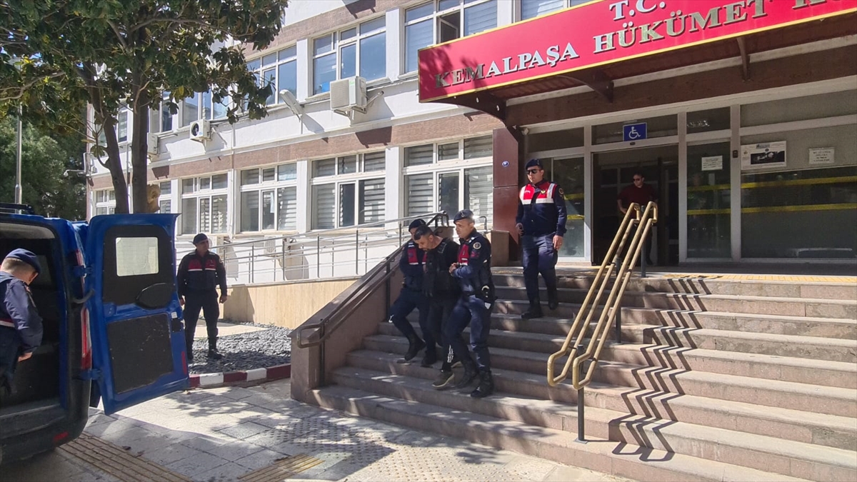 GÜNCELLEME 2 – İzmir'deki silahlı kavgada 2 kişi öldü, 1 kişi yaralandı