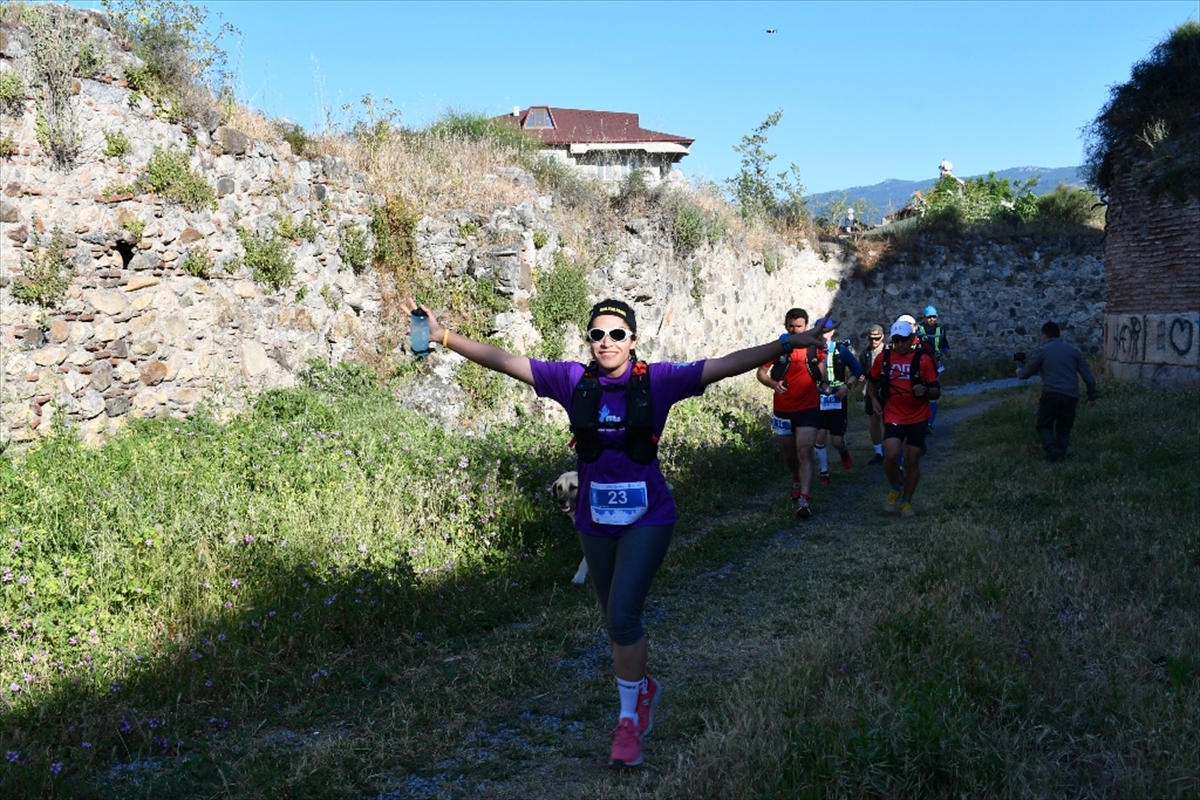 BURSA (AA) – Bursa'nın tarihi ilçesi İznik'te 10'uncusu düzenlenen ultra