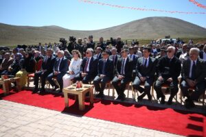 KAHRAMANMARAŞ (AA) – Kahramanmaraş'ın Afşin ilçesinde, 380 dekarlık lavanta tarlasına