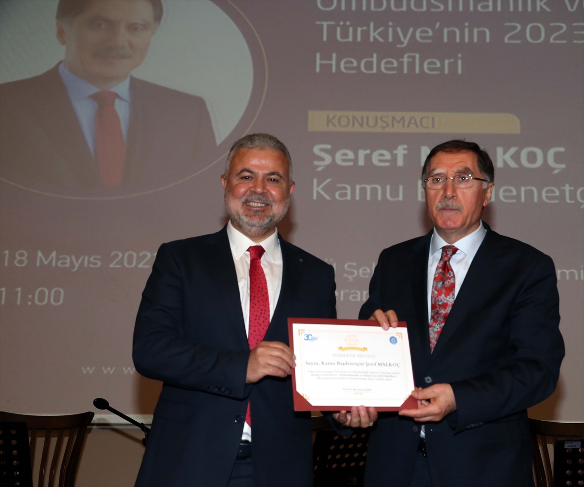 Kamu Başdenetçisi Şeref Malkoç Tokat'ta konferansta konuştu: