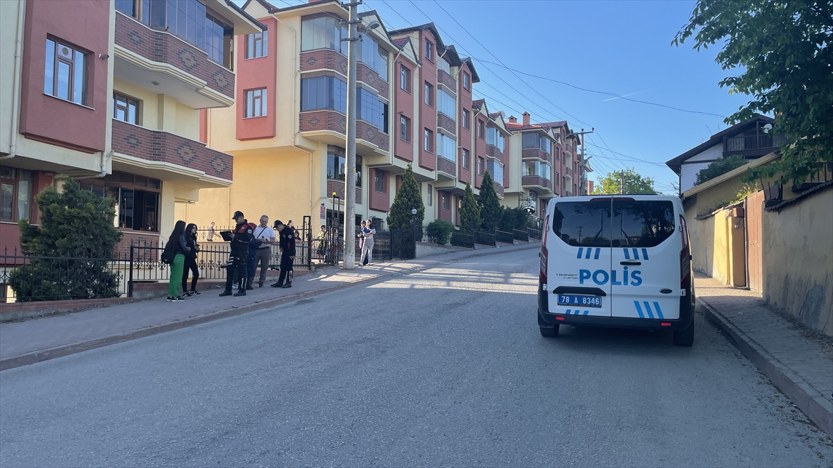 Karabük'te otomobilin çarptığı kadın yaralandı