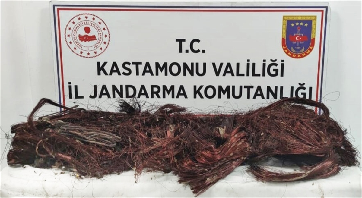 Kastamonu'da trafodan elektrik kablosu çalan kişi yakalandı