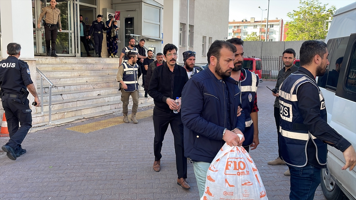 Kayseri'de aralarında firari hükümlülerin de bulunduğu 18 kişi yakalandı