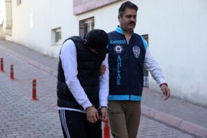 - Yaklaşık 7 ayda, zanlıların 81 ildeki banka hesaplarına 183