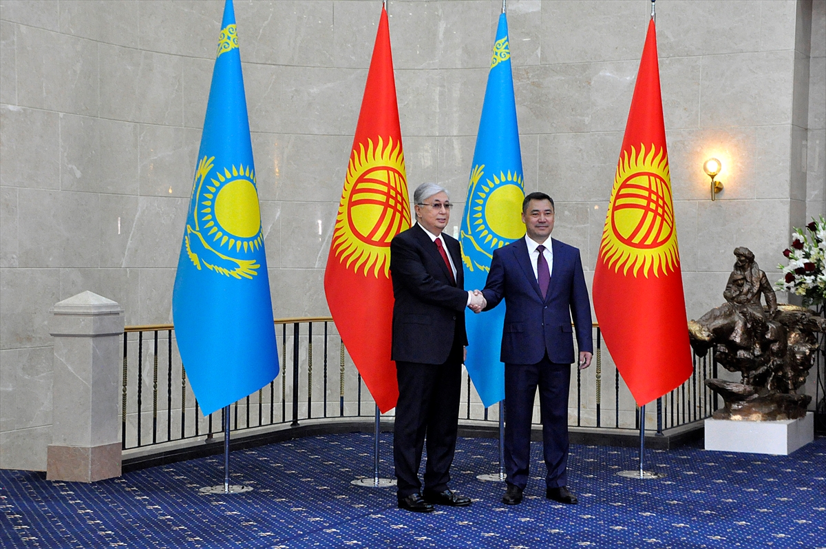 Kazakistan Cumhurbaşkanı Tokayev, Kırgızistan'ı ziyaret etti