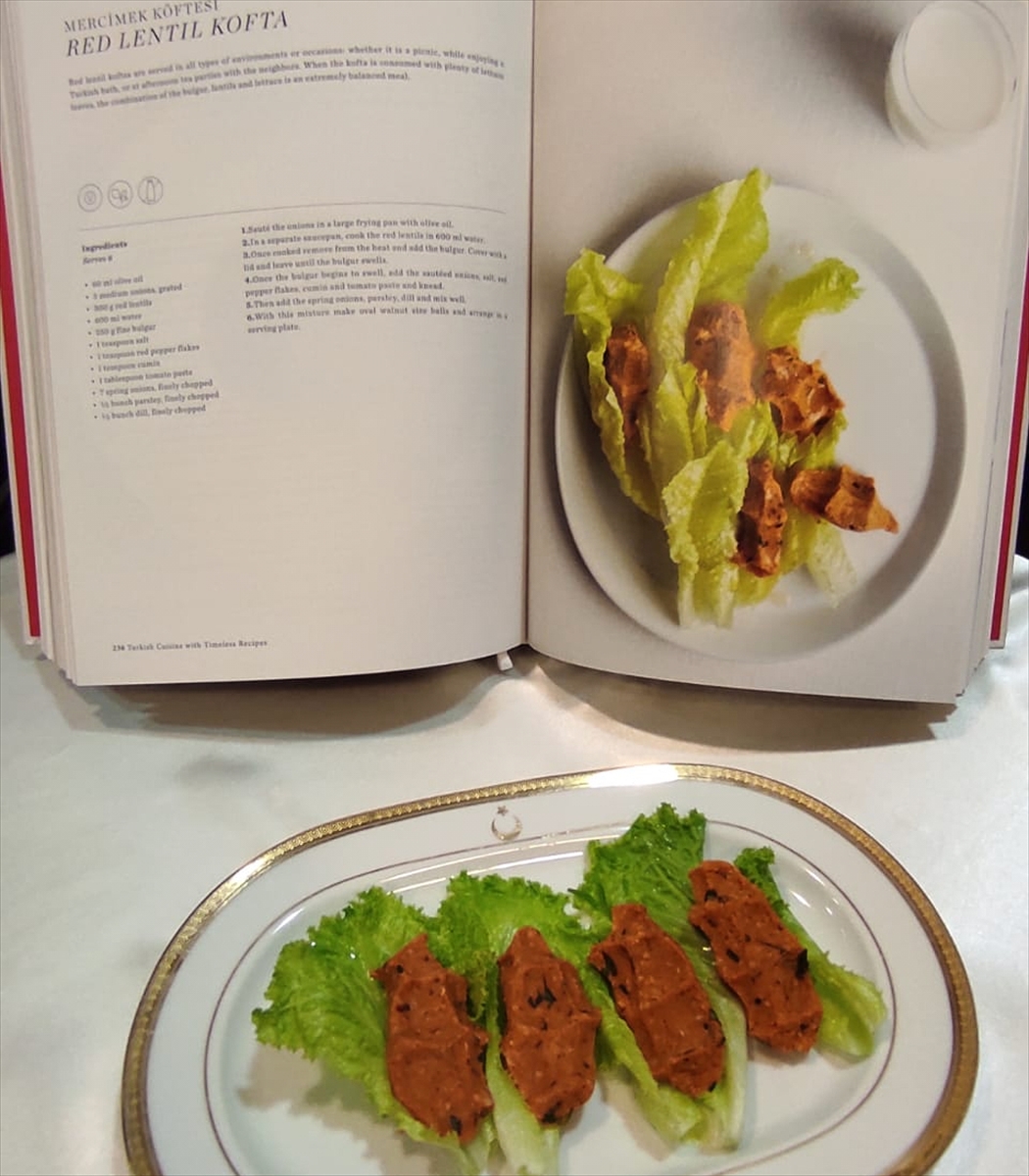 Kazakistan'da “Asırlık Tariflerle Türk Mutfağı” kitabı tanıtıldı