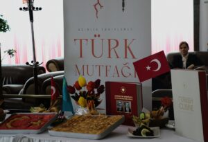 AKTAU (AA) – Cumhurbaşkanlığı himayesinde, Cumhurbaşkanı Recep Tayyip Erdoğan'ın eşi