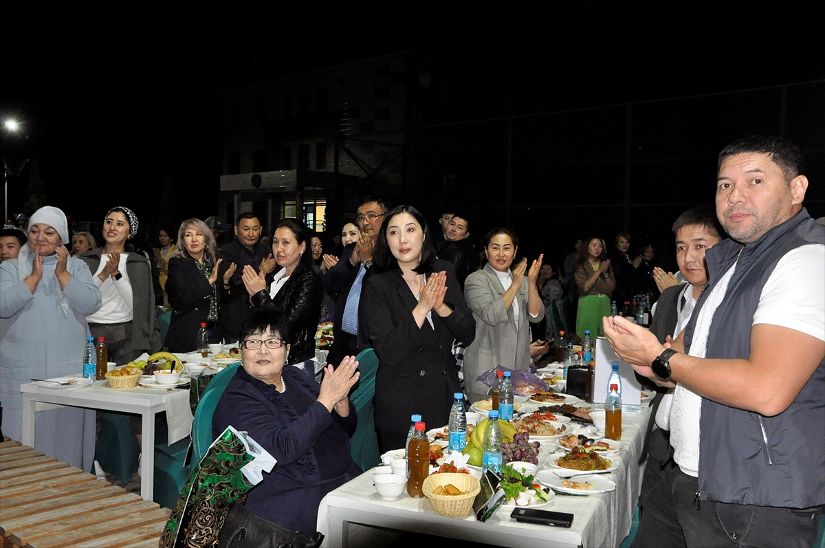 Kırgızistan'da Türkiye Maarif Vakfından iftar programı