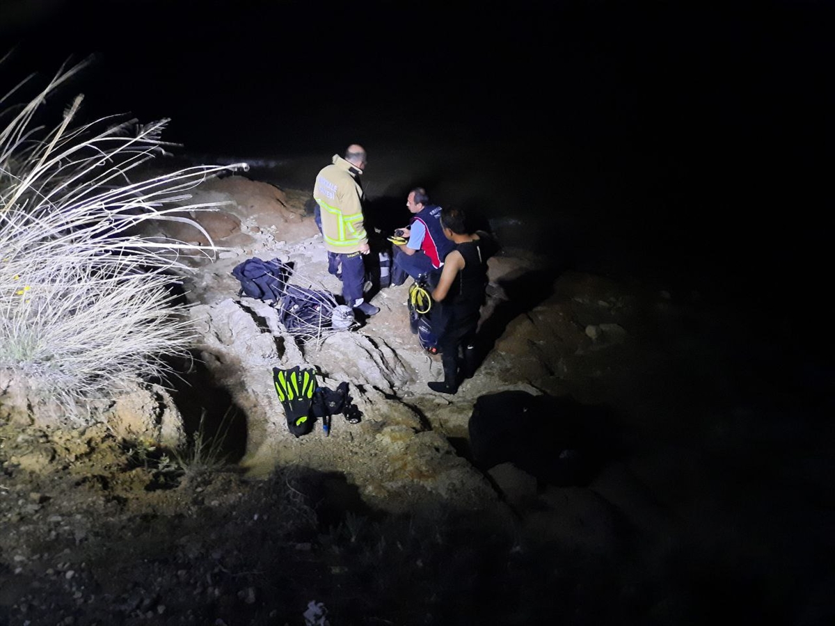 Kırıkkale'de baraj gölünde kaybolan genç için arama çalışması yapıldı