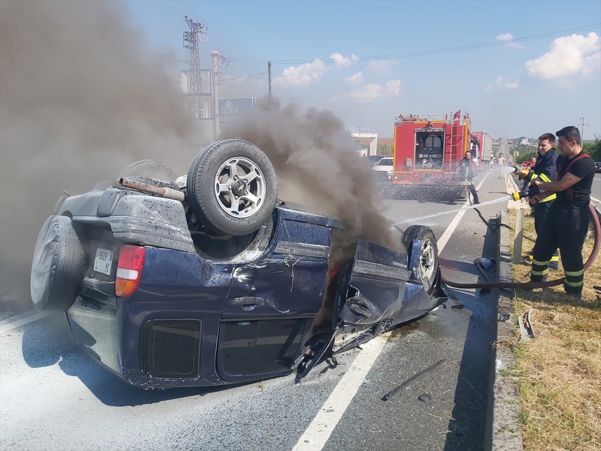 -Kaza sonrası cipte çıkan yangın söndürüldü