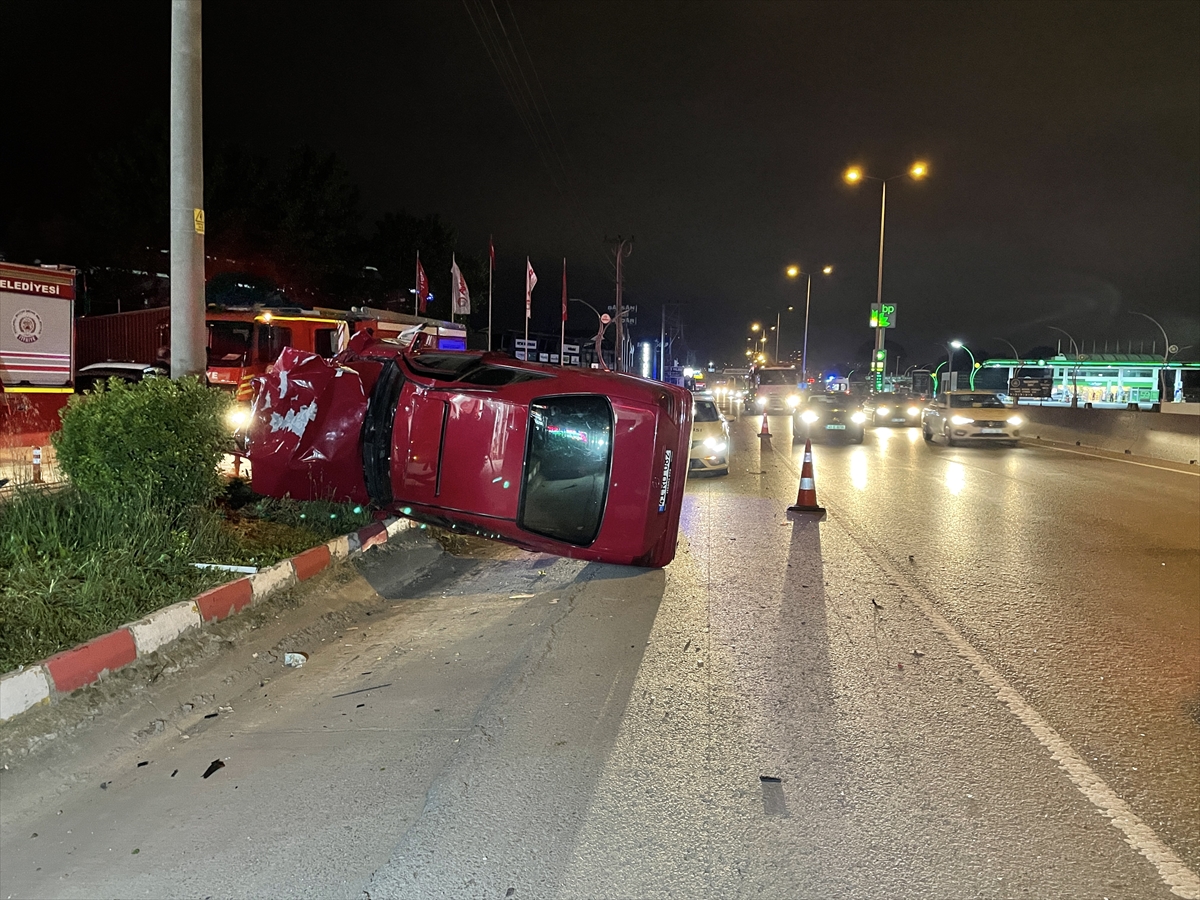 Kocaeli'de polisin “dur” ihtarına uymayıp kaçan sürücü kazada ağır yaralandı