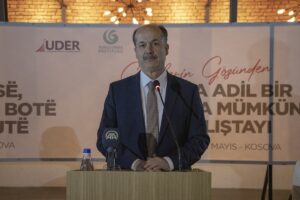 PRİŞTİNE (AA) – Kosova'nın başkenti Priştine'de "Gençlerin Gözünden Daha Adil