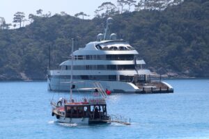 MUĞLA (AA) – Hibrit sisteme sahip çevre dostu olarak bilinen