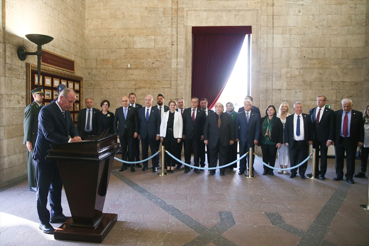 Memleket Partisi Genel Başkanı İnce, Anıtkabir'i ziyaret etti