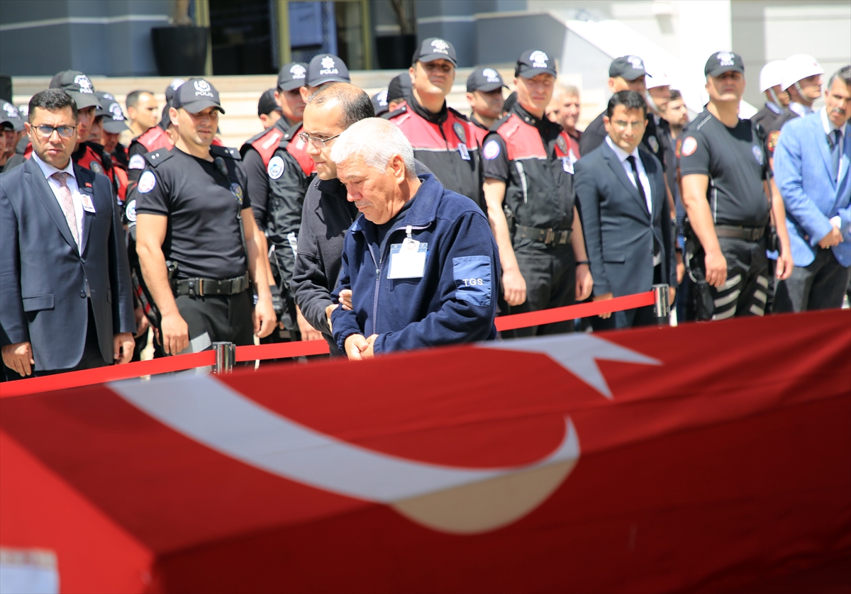 Mersin'de trafik kazasında ölen polis memuru için tören düzenlendi