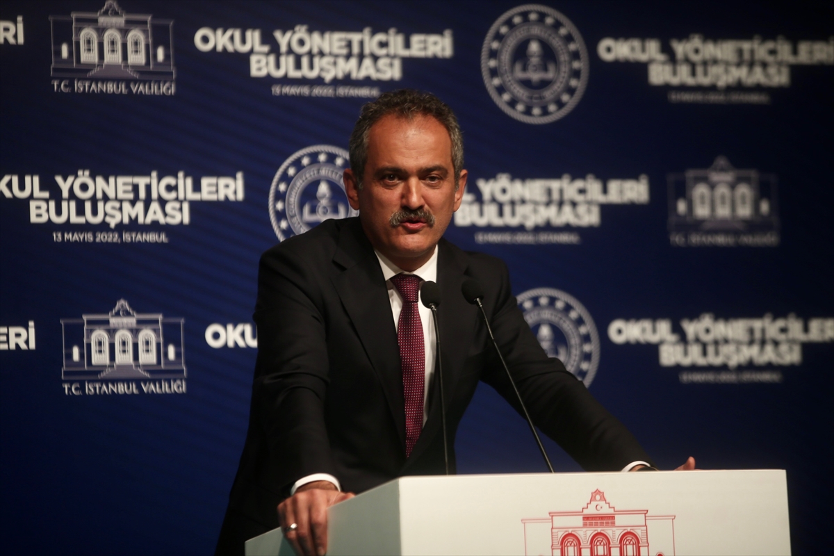 İSTANBUL (AA) – Milli Eğitim Bakanı Mahmut Özer, birlik ve