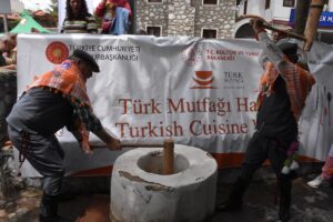 MUĞLA (AA) – Muğla ve ilçelerinde düzenlenen etkinlikte yöresel yiyecekler