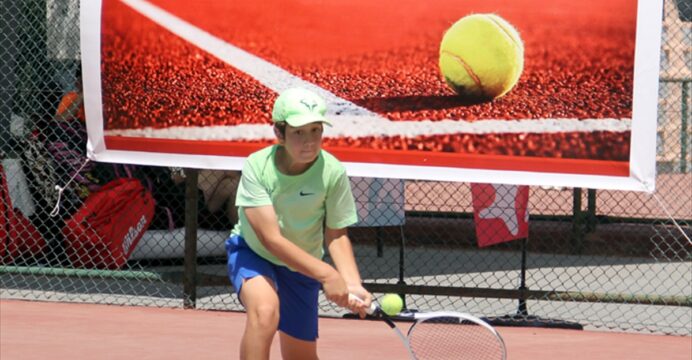 Okul Sporları Küçükler Tenis Türkiye Birinciliği müsabakaları Malatya'da sona erdi