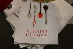 - Tanıtımı yapılan Türk yemekleri için Cumhurbaşkanlığı himayesinde Kültür ve