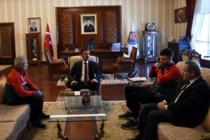 KIRIKKALE (AA) – Dünya Gençler Halter Şampiyonası'nda erkekler 81 kiloda