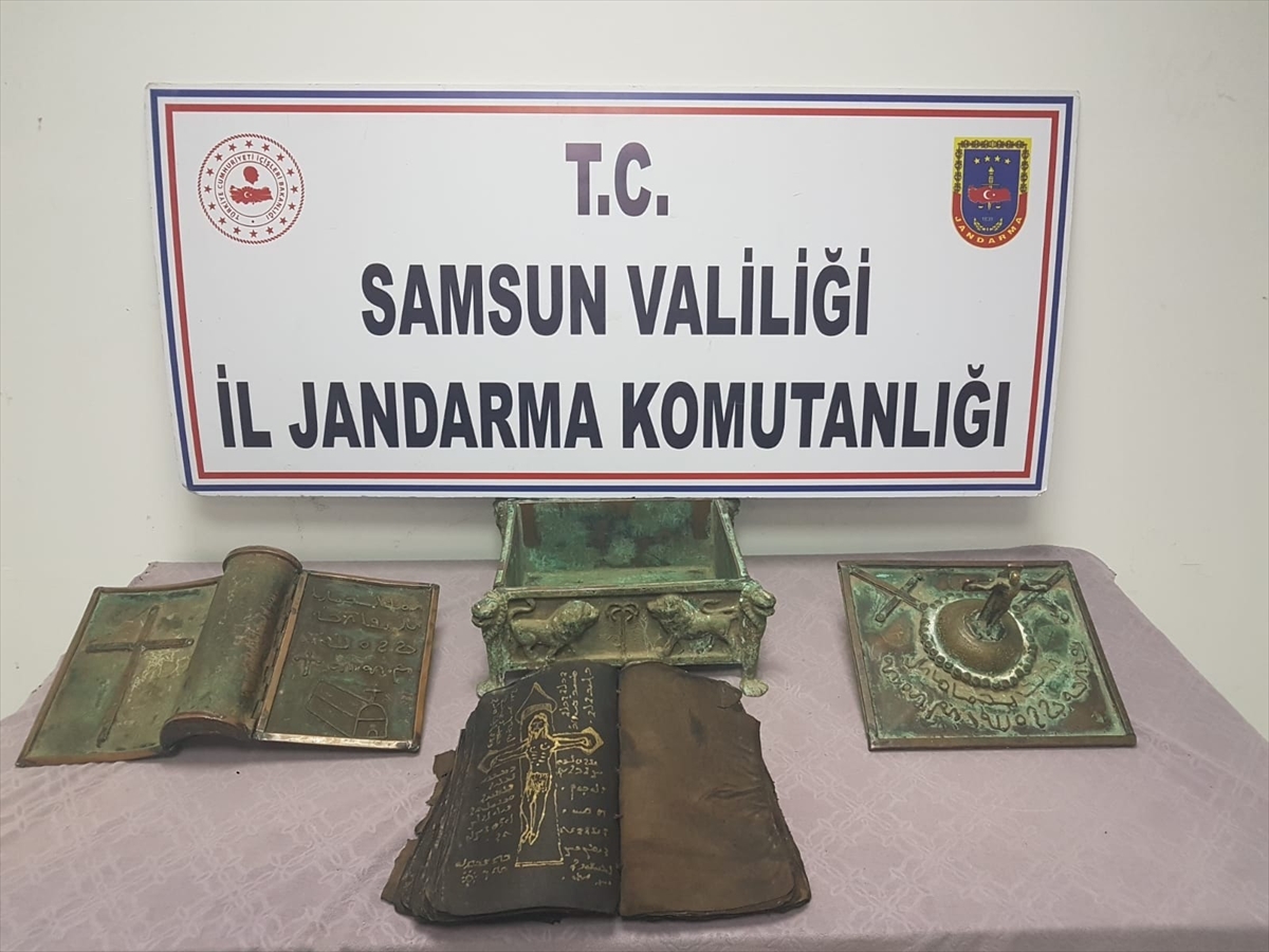 Samsun'da deri üzerine Aramice yazılmış İncil ele geçirildi