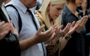 SARAYBOSNA (AA) – Bosna Hersek'in başkenti Saraybosna'nın en işlek caddelerinden