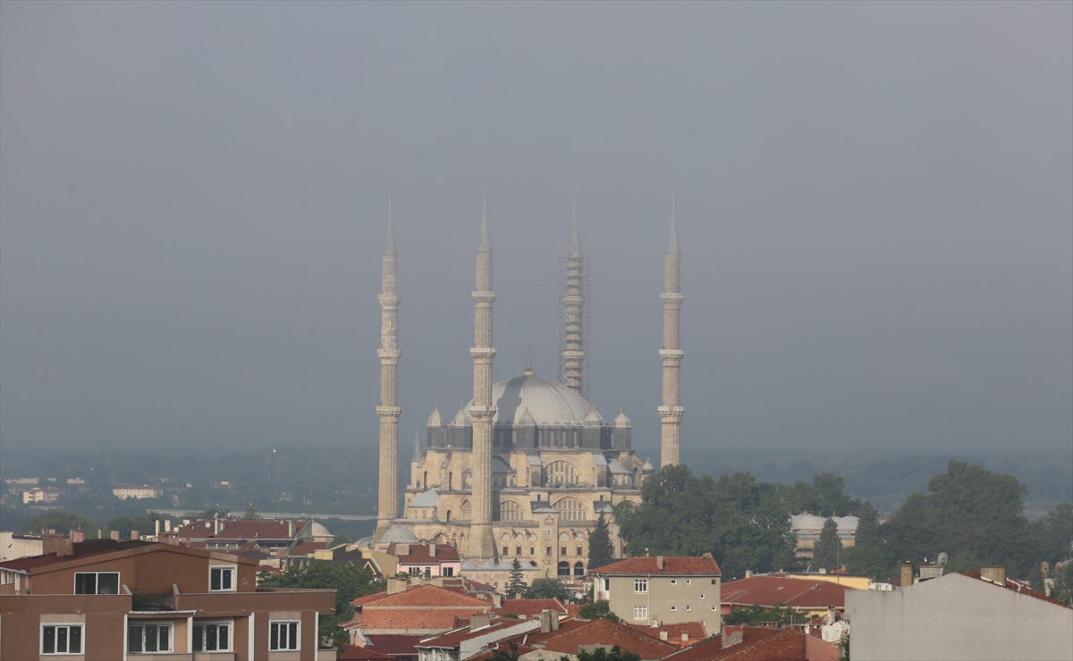 Selimiye sisler içinde kayboldu