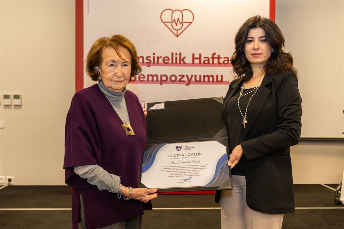 Semahat Arsel, Türk Hemşireler Derneği’nin ilk “onursal üyesi” oldu