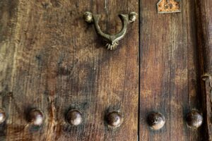 SİİRT (AA) – Siirt'te kentteki tarihi ahşap kapıların kayıt altına