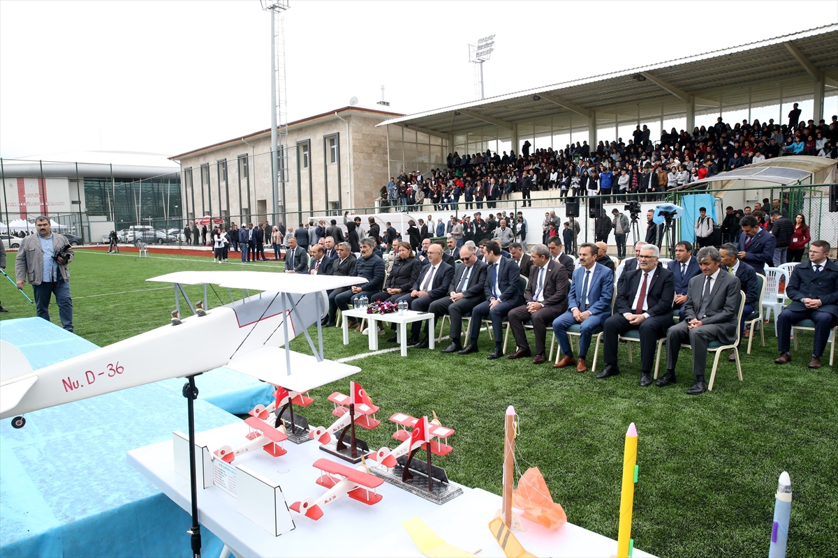Sivas'ta uluslararası robot yarışması başladı