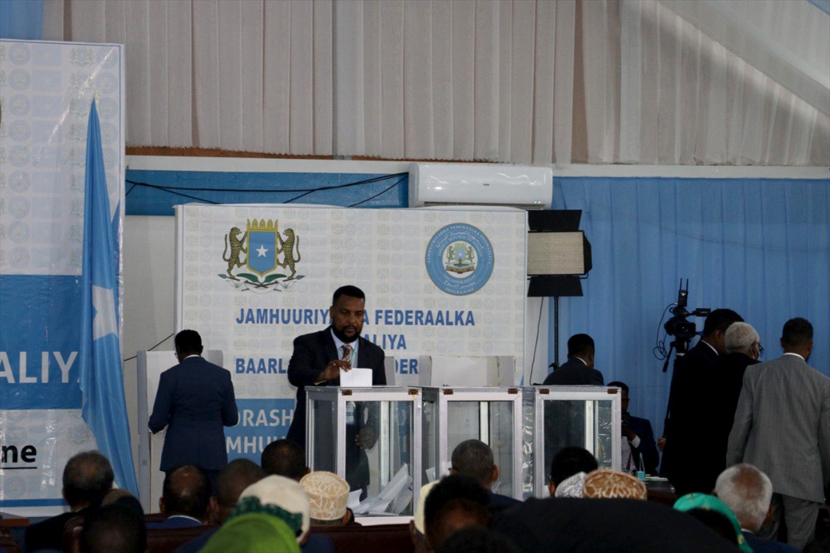 Somali'de cumhurbaşkanlığı seçiminde oy kullanma işlemi başladı