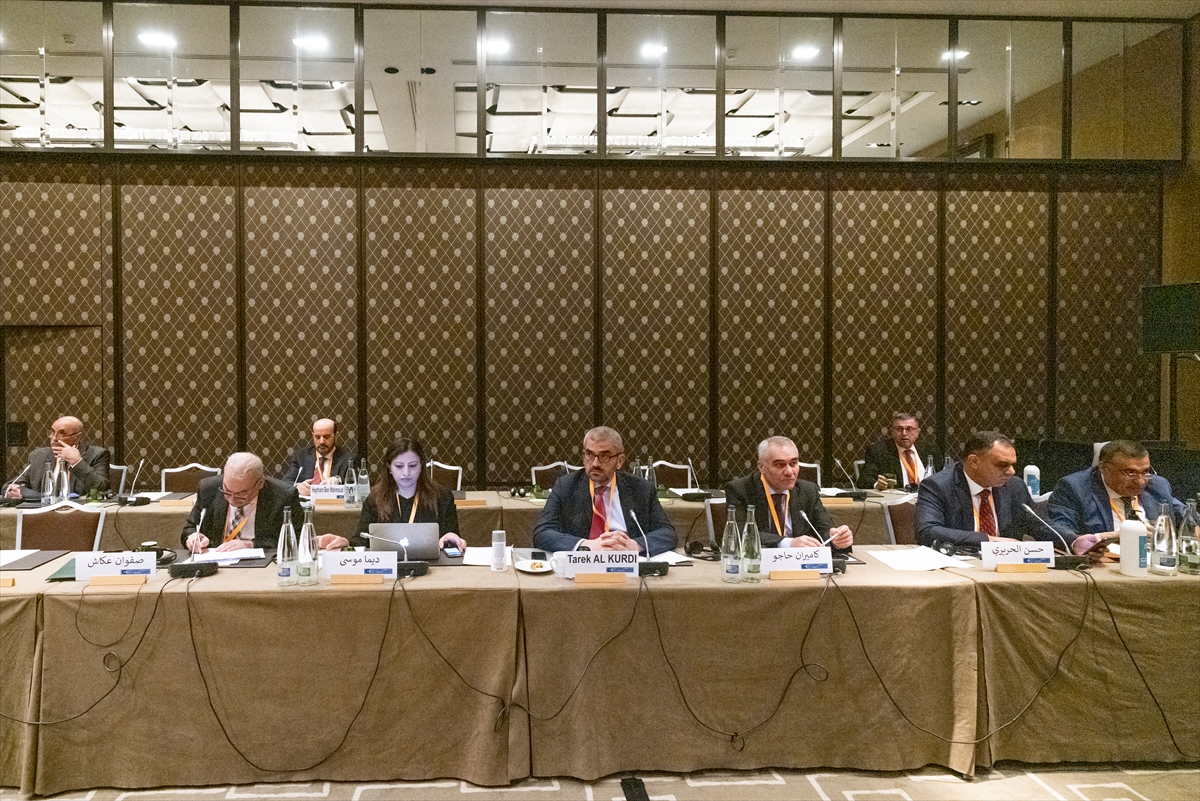 CENEVRE (AA) – İsviçre'nin Cenevre kentinde başlayan Suriye Anayasa Komitesi