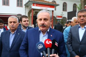 TEKİRDAĞ (AA) – TBMM Başkanı Mustafa Şentop, bayram namazını tarihi