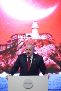 İSTANBUL (AA) – TBMM Başkanı Mustafa Şentop, "Merhum Menderes'i darağacına