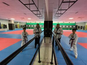 ANTALYA (AA) – GÜLSEM ADAM – Antalya'da 19 yıldır tekvando