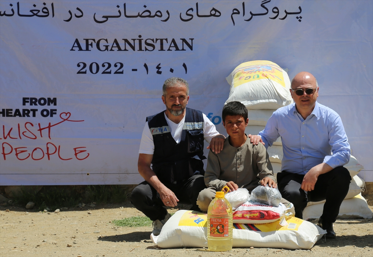 TİKA'dan Afganistan'da ihtiyaç sahibi 3000 aileye gıda yardımı
