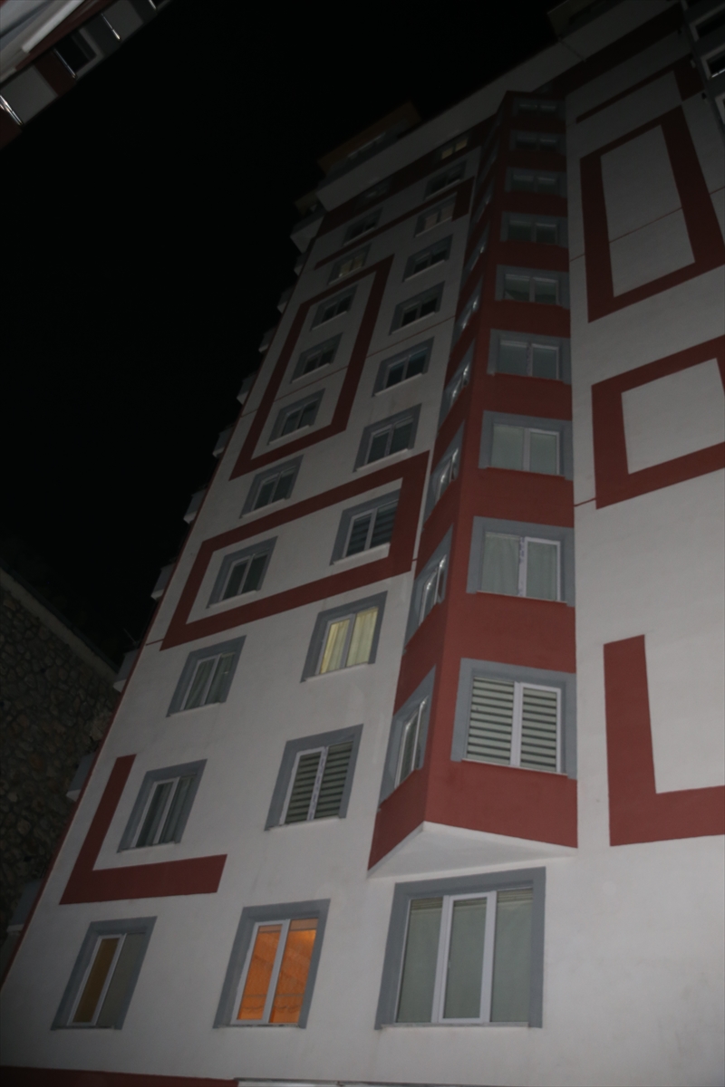 Tokat'ta 9. kattan düşen lise öğrencisi hayatını kaybetti