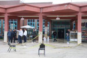 TOKAT (AA) – Tokat'ta bir kişi otogarda karısı ile kendi