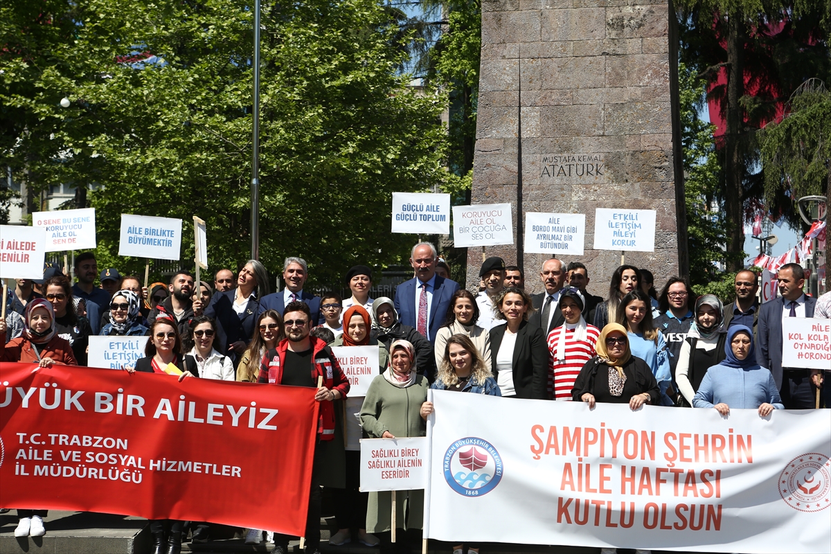 Trabzon'da “Biz Büyük Bir Aileyiz” yürüyüşü yapıldı