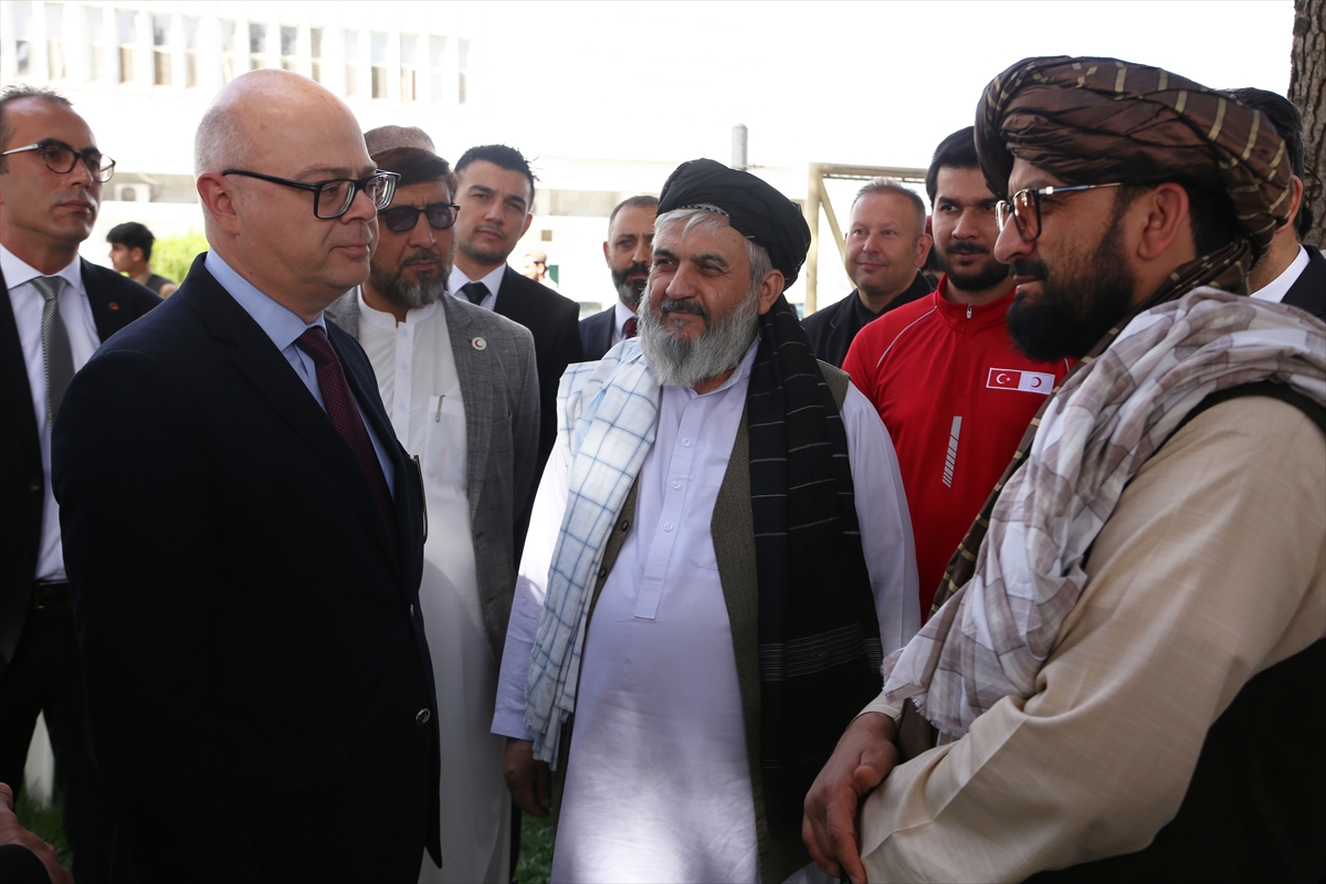 Türk Kızılaydan Kabil Uluslararası Havalimanı çalışanlarına gıda yardımı