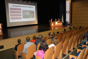 ZONGULDAK (AA) – Zonguldak'ta "Türk Mutfağı ve Zonguldak Mutfağının Dünü,