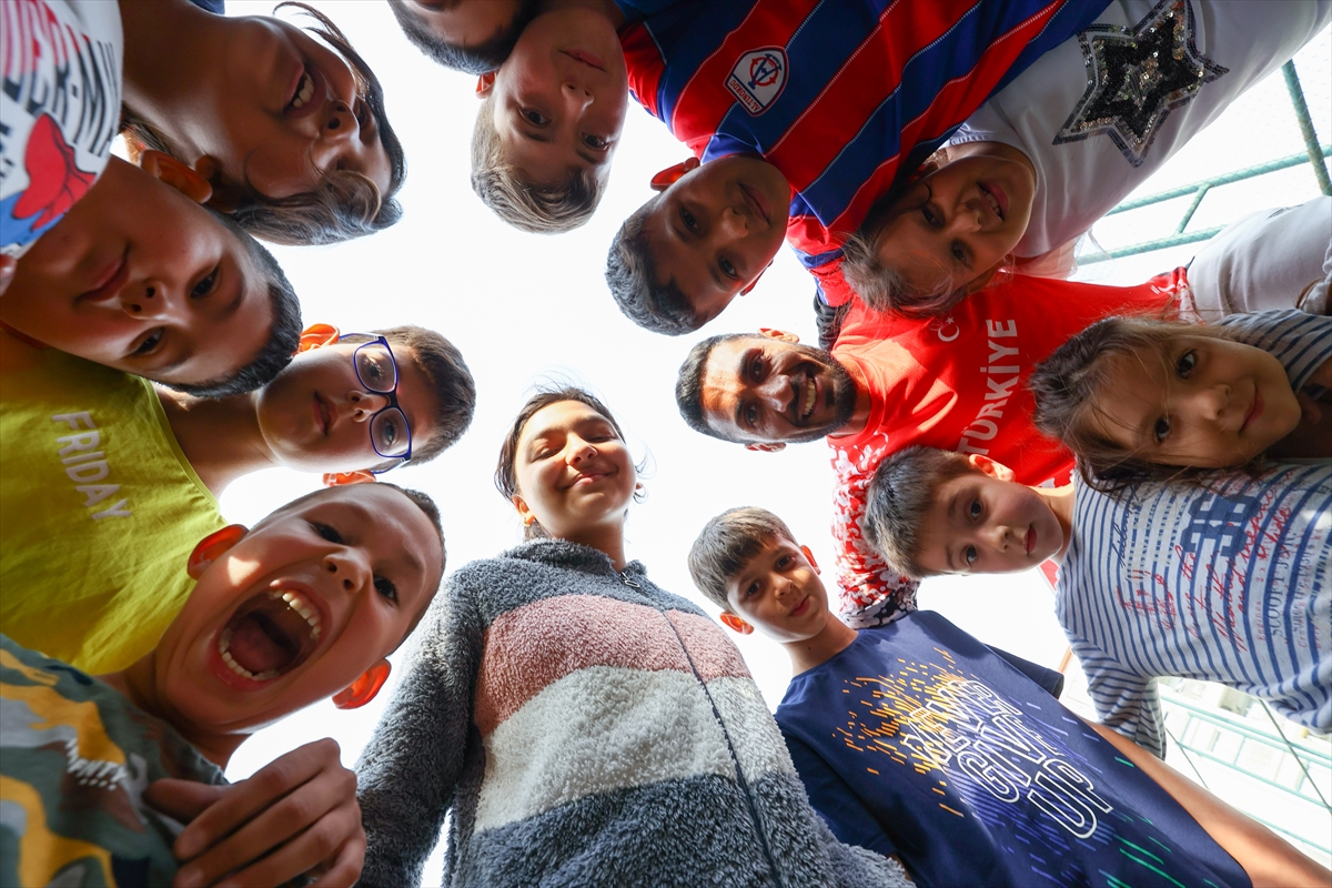 Türkiye şampiyonu milli atlet, mahallesindeki çocukları eğitiyor