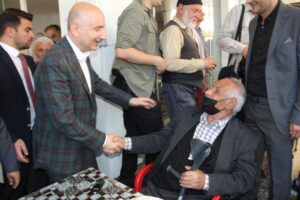 - "Biz hiçbir zaman ideoloji siyaseti yapmadık. Biz hizmet için