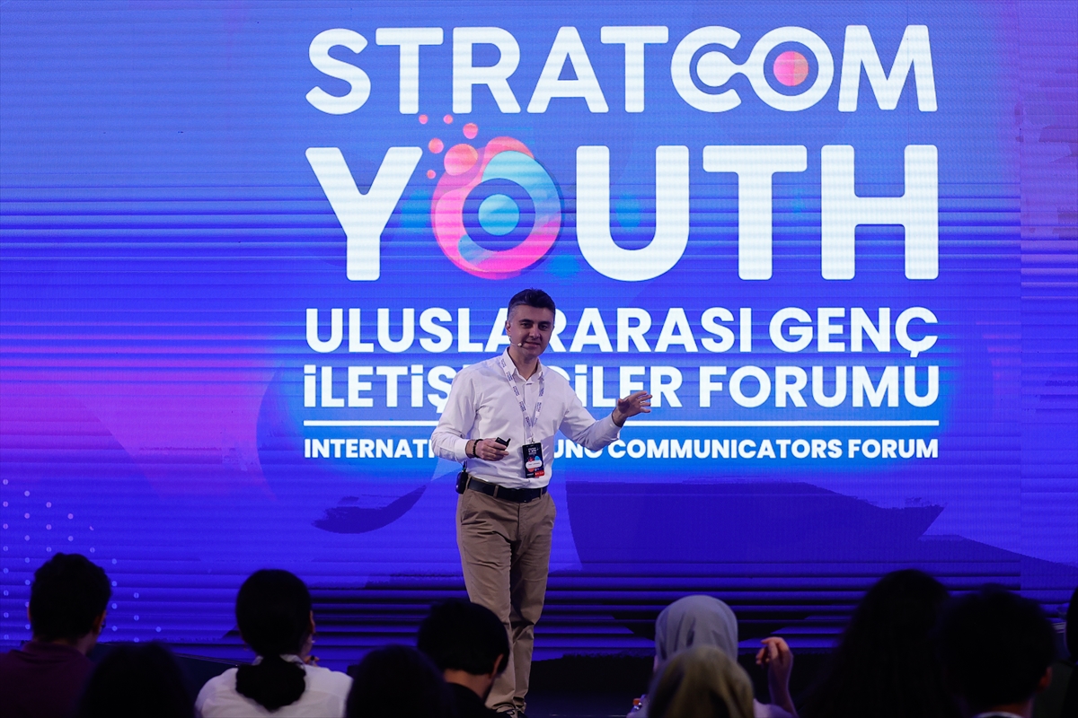 Uluslararası Genç İletişimciler Forumu Antalya'da devam ediyor