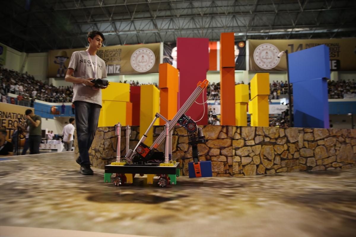 14. Uluslararası MEB Robot Yarışması Şanlıurfa'da başladı