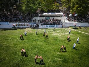 KÜTAHYA (AA) – Kütahya'nın Domaniç ilçesinde 661'incisi düzenlenen Domaniç Yağlı