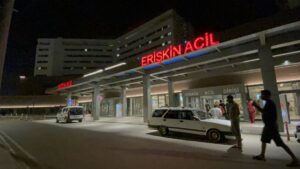 ADANA (AA) – Adana'da bir fabrikada eşler arasındaki kavgayı ayırmak