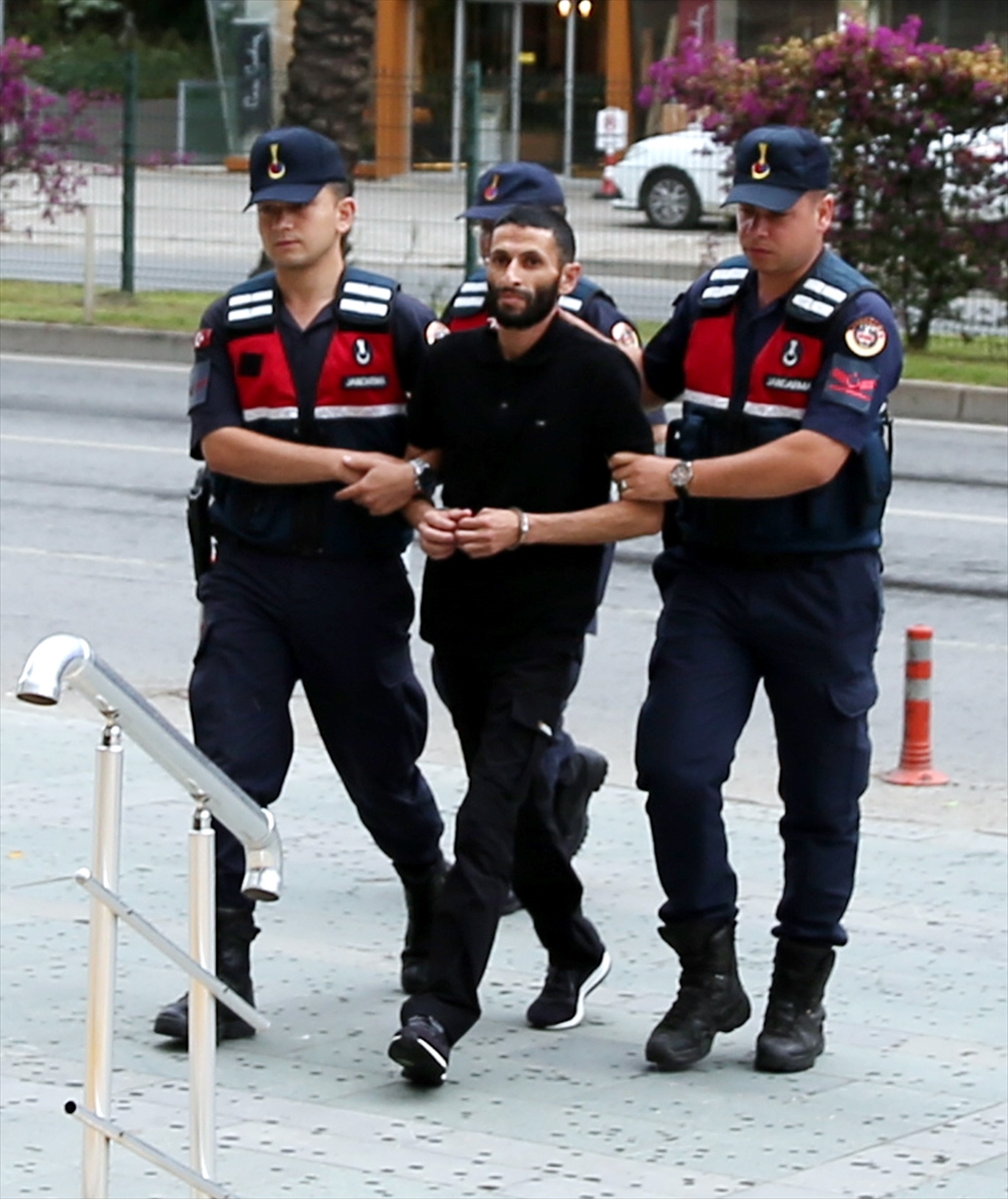 Alanya'da misafir gittiği evden 50 bin avro çalan zanlı tutuklandı