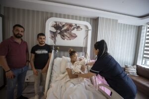 - Annenin hastane kapısında takside doğum yapması güvenlik kamerasına yansıdı