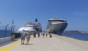 MUĞLA (AA) – Bahama bayraklı kruvaziyer Seabourn Encore, Bodrum Limanı'na